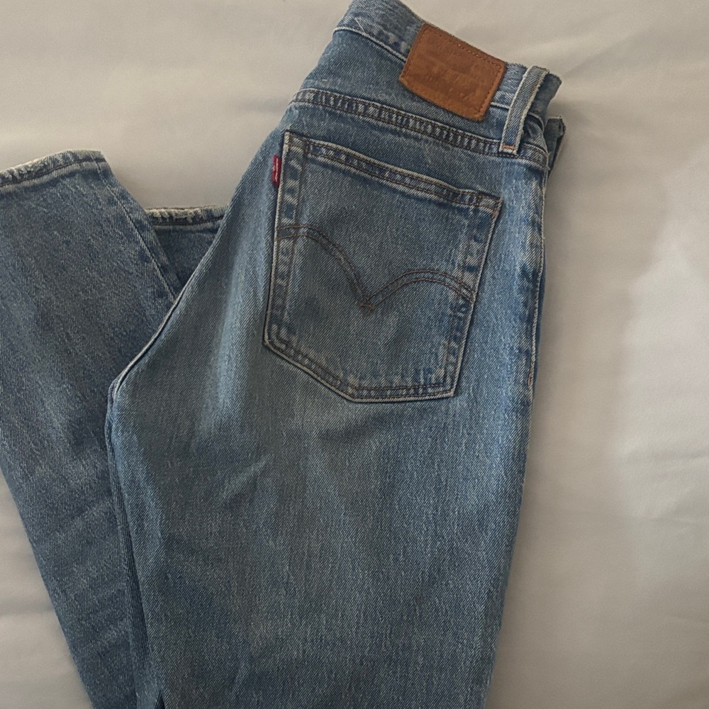 Levi's Classic Blue Jeans with Brown Patch